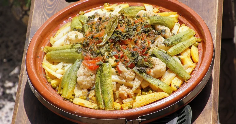 Pourquoi le plat à tajine change tout — et comment le choisir